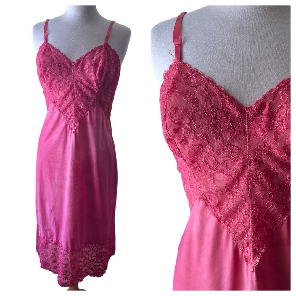 Vintage Pink Hombre Dyed Vanity Fair Chantilly Lace Slip - Size 38 Large